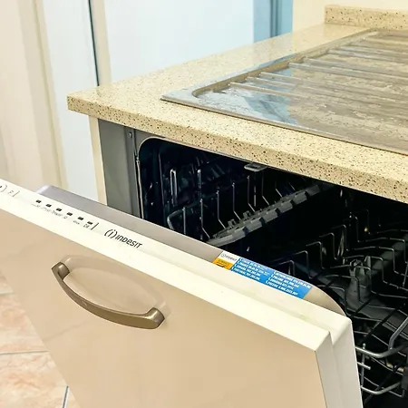Apartment Ocean Whisper Escape E50 *